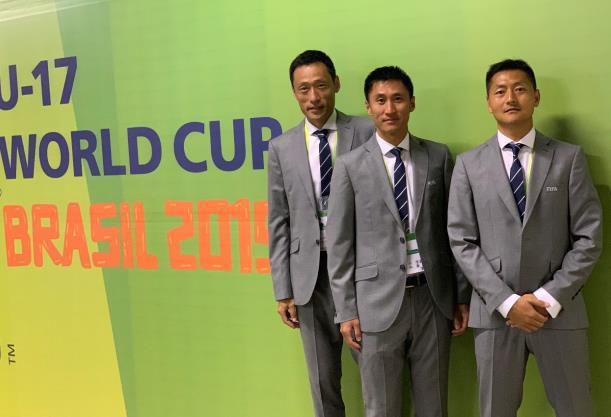 主持人晓丽：影片在情节、角色、音乐等方面几乎和原版的动画一模一样的，我看的有点不满足。