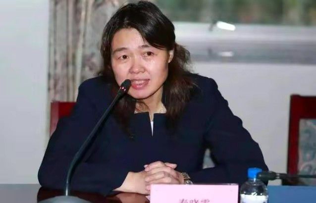 托纳多雷任评委会主席2025-05-20 朱塞佩·托纳多雷任第27届上影节金爵奖评委会主席2025-03-21 陈思诚《带上她的眼睛》动态 朱塞佩·托纳多雷加盟2025-03-04 《万里归途》编剧雷志龙曝新作 《最佳出价》立项2022-11-02 电影频道将播雅克·贝汉《天堂电影院》等代表作2022-04-23 电影频道播出《西部往事》 纪念作曲家莫里康内2020-07-12 埃尼奥·莫里康内：他用音符，书写最好的电影剧本2020-07-11 嘿，电影院，我想你了！